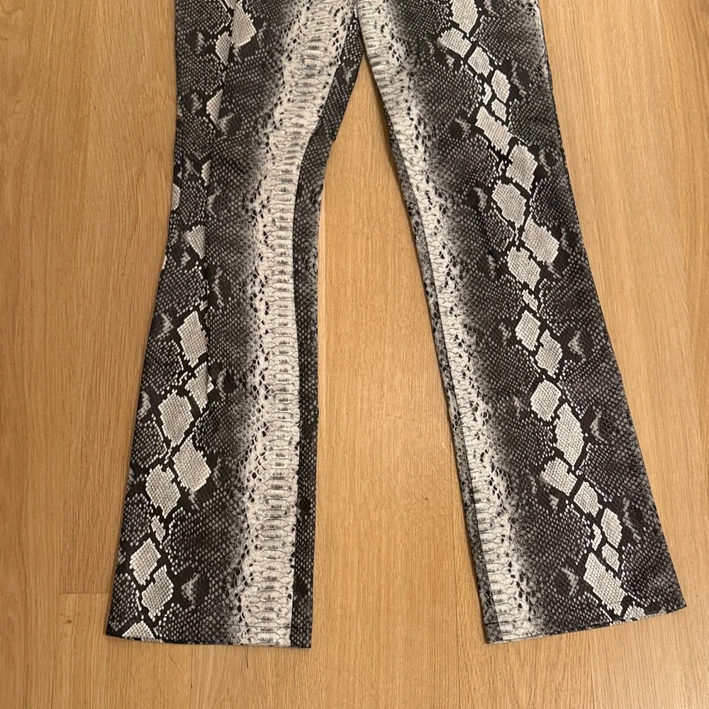 I.AM.GIA Monochrome Snakeskin Set - Picture 6 of 8